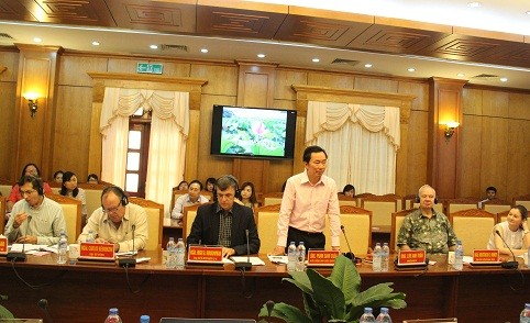 Diplomats visit Bac Giang to discuss co-operation opportunities - ảnh 1